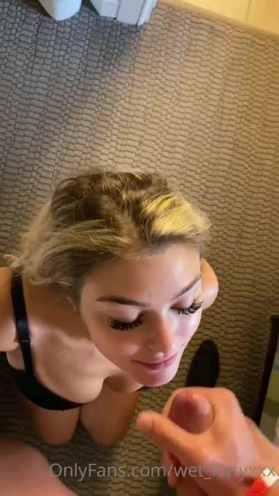 Wow🤤 tasty cumshot💦