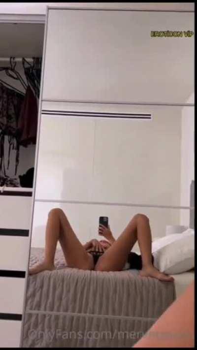 pussy rubbing video 🤤