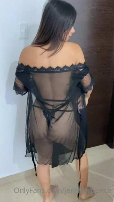 Algún fan de Jennifer Ponce? Les dejo un regalo