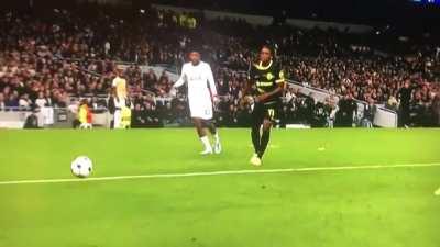 Emerson no look pass