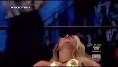 Sexy bimbo Brooke finished by Taryn Terrell. Such a hot loser. The dollhouse owned her.😍🤩