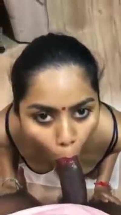 Desi H0T Bhabhi Wanna Play With This Big D i c k 😍😍❤️❤️ [ FULL VIDEO UN COMMENT 🔥🔥👇👇 ]