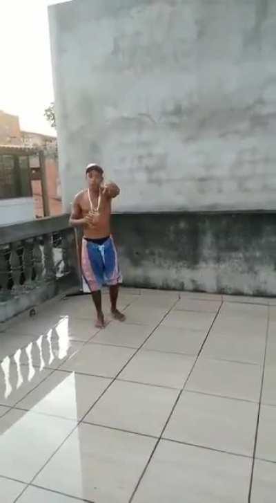 Tira o modo pra verificados do chat :D