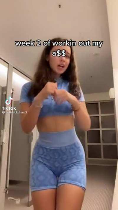 Can someone make a discord server for her?