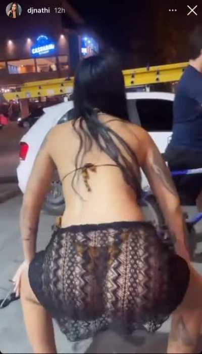 Estou com o close dela 10 reais no PIX chama 😮‍💨