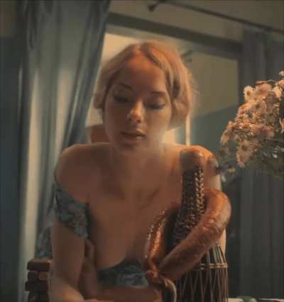 Mariya Lisovaya in An Hour Before the Dawn S1E10