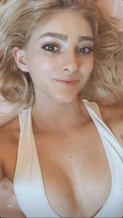 Collage of Willow sexyness