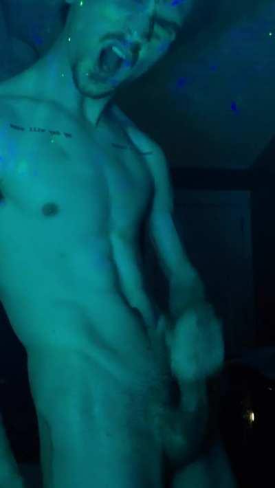 Didn't mean to cum in this video, you can see how halfway through i just said fuck it 🤷‍♂️ (20)