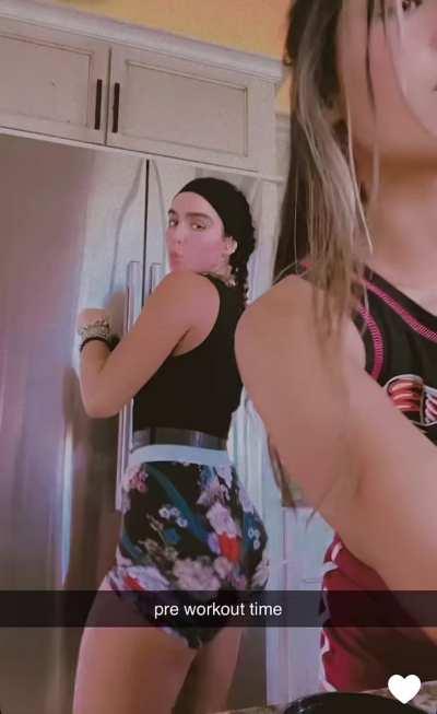Sommer pre workout with her sister (Snap August 2023)