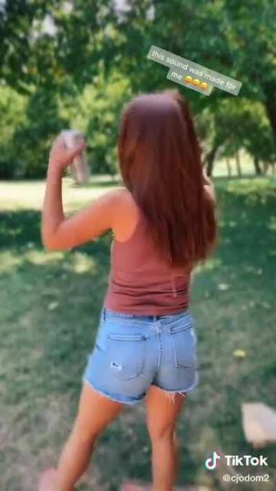 The no bra trend is here to stay