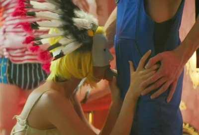 Pauline Casteleyn in 'Wij' (We)