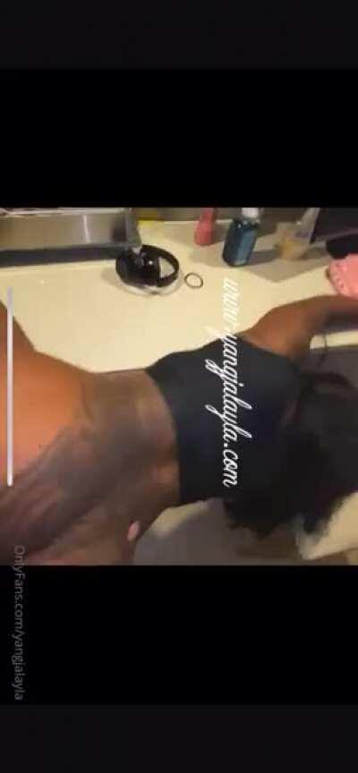 Part 2 🔥🍑🍫🍫 dm me for video