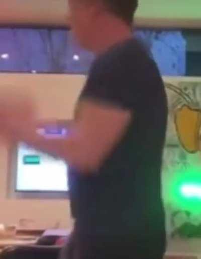 It’s gray and full of wata