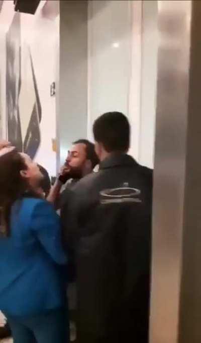 Queria embarcar com um coelho em Guarulhos, mas o comandante negou. Aí o diálogo prevaleceu.