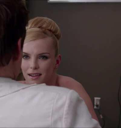 Betty Gilpin is incredible (nsfw)