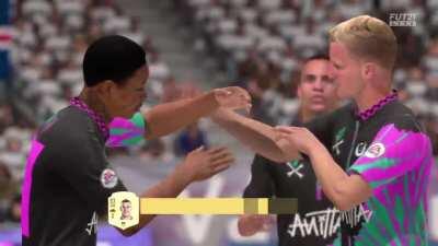 Bale found a way to slip behind the defense...