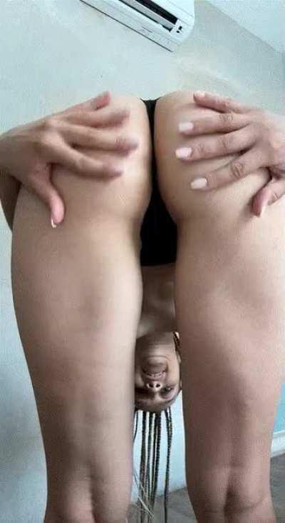 this Ukrainian ass deserve a good strech