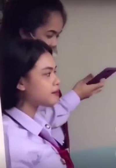 My signaling to my Jungler for the 5th time, to come and join me and Darius in toplane 😋