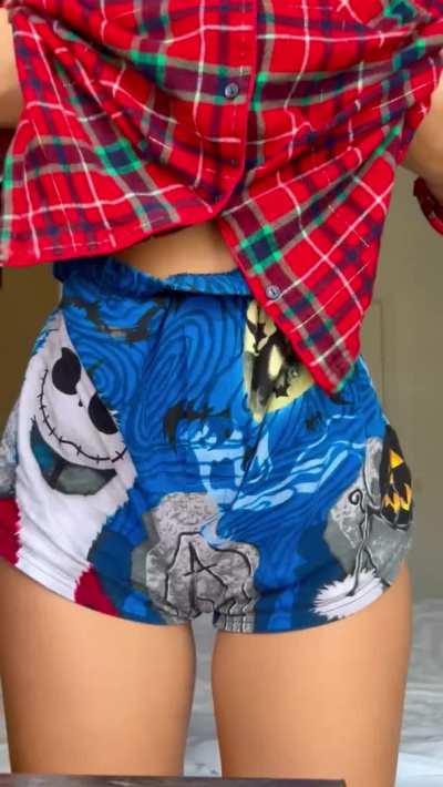 comfortable pajamas to move my shorts aside and use me <3