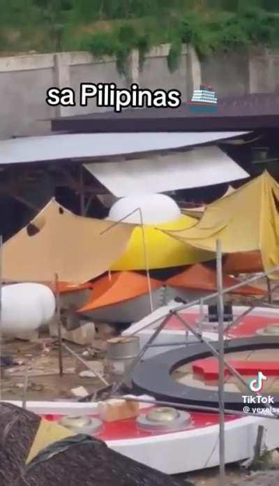 Thousand sunny is being built!! Hopefully season two is unofficially confirmed