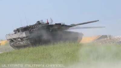 #ReleaseTheLeopards. 'David Attenborough' calls on our governments to release modern tanks. Is there really not one country willing to give Ukraine modern heavy tanks?