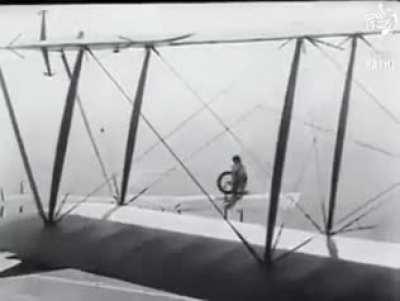 Changing a fallen tire midair