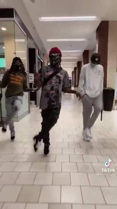 DEO gathering when we see Bruce streaming 😈