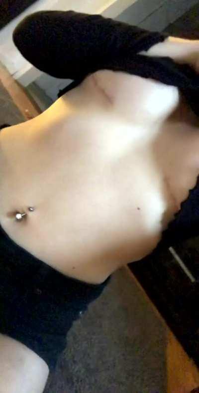 20 [F4M]Sending my sextape to whoever upvotes just because i’m horny (my autoreply is on) 😘add me Snapchat: Mollyo2018