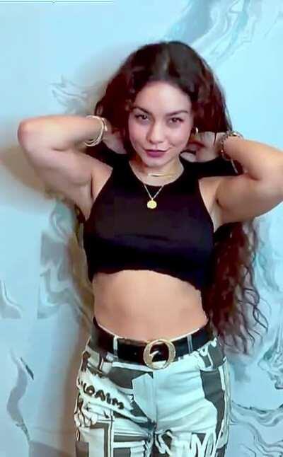 Those boobs. Those abs. Those fkn armpits..