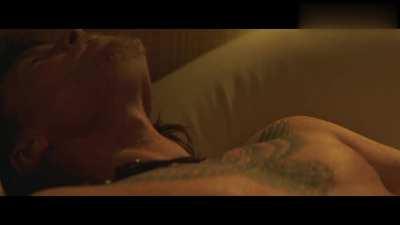 Lena Headey In 9 Bullets