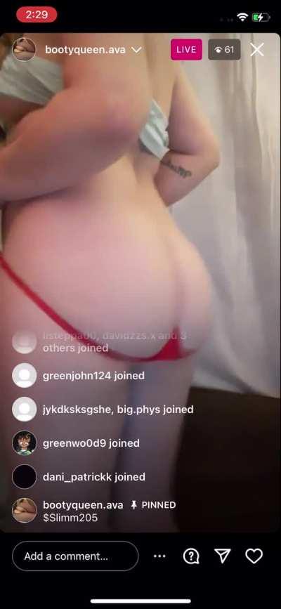 The pretty🤤 @bootyqueen.ava teasing & seducing fans on ig live😳