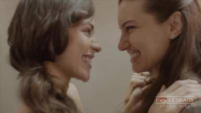 Stupid Wife: Priscila Reis & Priscila Buiar (s02e02 - Scene #2)