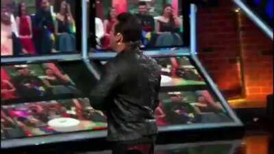 Please turn that big screen into a Green Screen