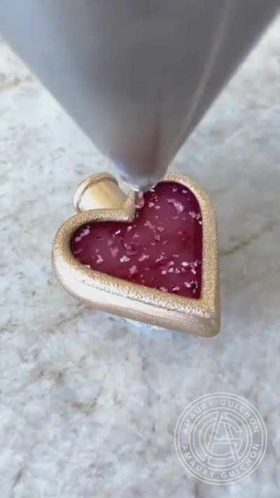 The making of this praline