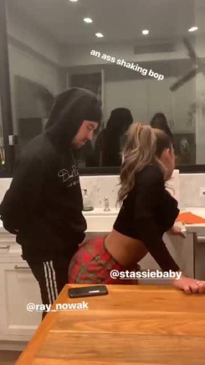 Lord have mercy. 🤤