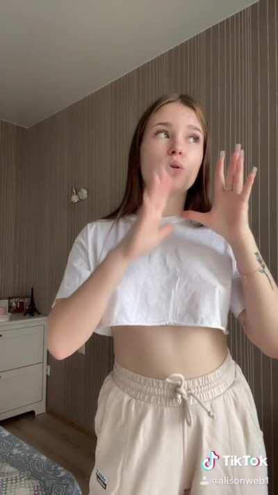 Follow to my twitter to be the first to see my 18+ tiktok! twitter.com/alisonwebgirl 🍓 instagram.com/alisonweb/ ❣️ tiktok.com/@alisonweb1 😈 clickable link in comments