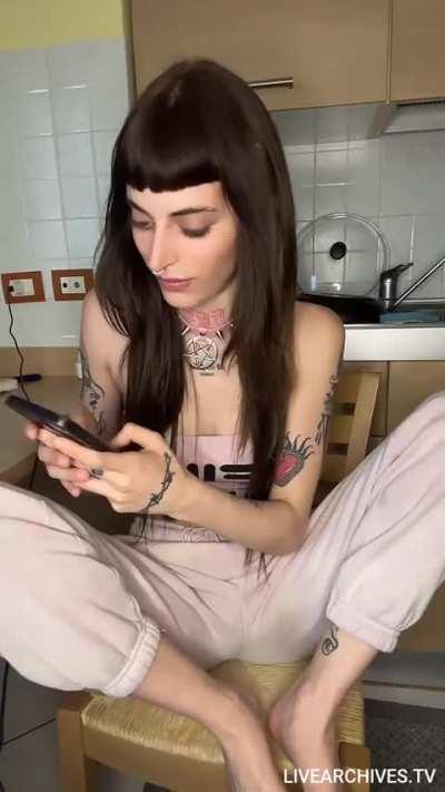 upclose soles - @susykillerz (2024-04-12) Part 1