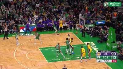[Highlight] The Celtics swing the ball to Jayson Tatum who hits from the corner as part of a 37 point performance to defeat the Lakers.
