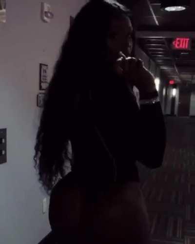 Mocha meanass(@therealmochamean)