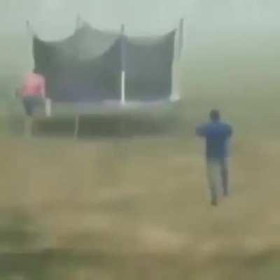 My trammampoline people need me weeeee!