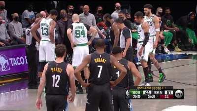 [Highlight] Harden gets called for the illegal screen as Smart makes facial contact with his elbow and goes down