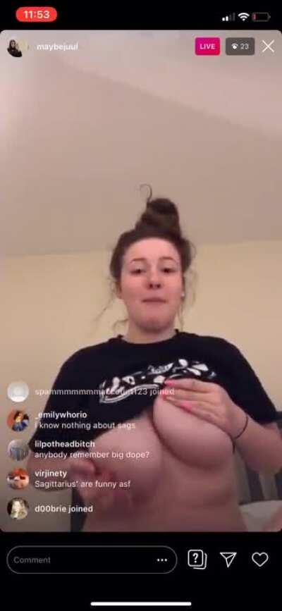 i got hella jill and not enough jess. if anyone has jess content drop it or dm & lets talk trades 🐐 she bad asf