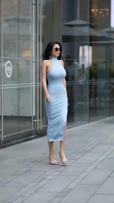 Can someone find her real tiktok id?