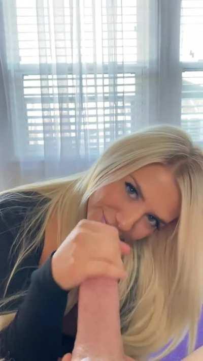 [Discord/Telegram] [28 M] - Looking to chat, trade, mic and roleplay online. My Discord and telegram ID in my profile about page.