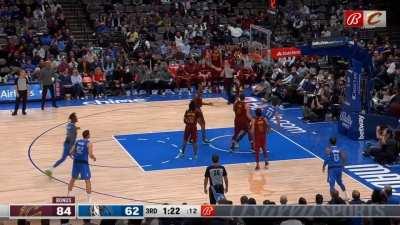 [Highlight] Kevin Love full-court dime to Garland in transition