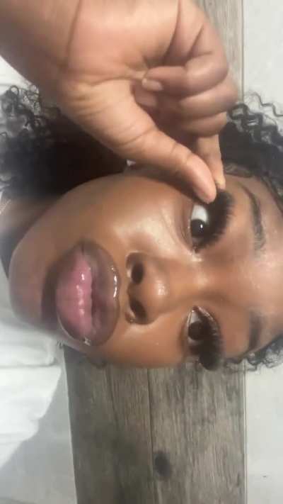 She so raw😩 hmu for NL goon