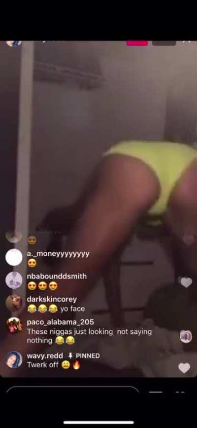 Who got exclusive stuff on her dm/pm me