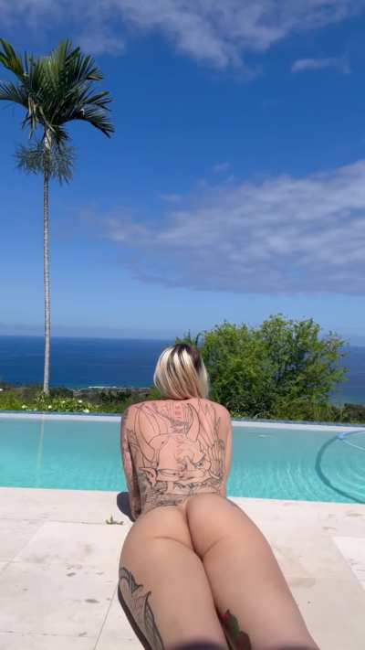 Help me put my lotion on my back please 