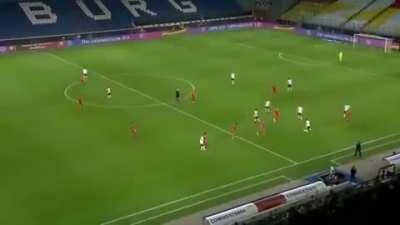 Timo Werner, how did you miss that!! 🤦‍♂️