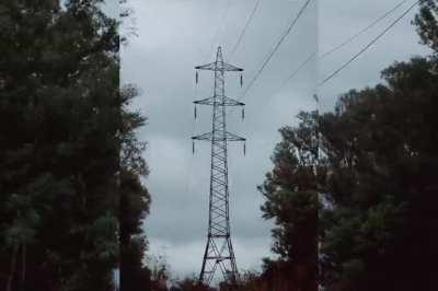 hice un timelapse de un poste de alta tension